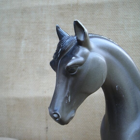Vintage Gray Plastic Horse Figurine - Picture 11 of 16
